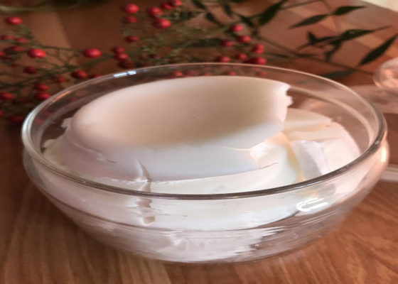Valeur de saponification comestible solide blanche de mg KOH/G du beurre de cacao 188-198, 25kg/sac