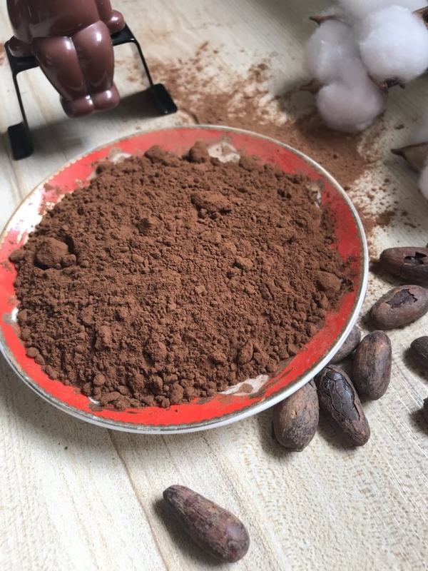 Naturel à matière grasse réduite/a alcalisé la poudre de cacao foncée pour la confiserie faisant des chocolats