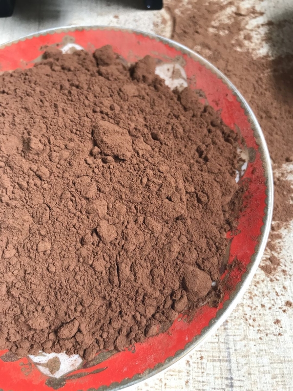 Poudre de cacao organique crue non sucrée avec la finesse de la minute 99,0% de Brown foncé